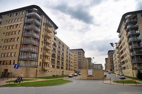 Miejsce w pokoju 2 osobowym balkon Czerwone Maki Os.Europejskie Paryż Ul. Bobrzyńskiego 39