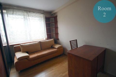 Room for rent on the Kazimierza Wielkiego street (Great Location!)