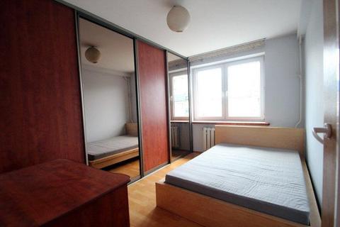 Room for rent on the Kazimierza Wielkiego street (Great Location!)