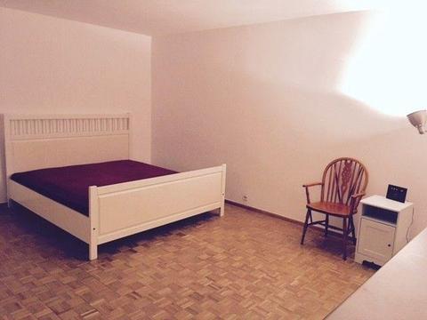 Współlokatorka kobieta do dużego pokoju