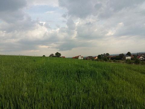 Mników Działka budowlana 11 ar 7 km od Krakowa atrakcyjna cena