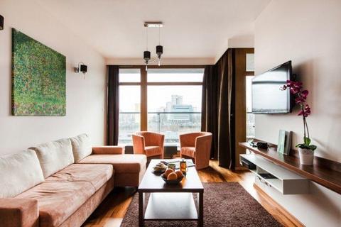 Nowoczesny Apartament dla 4 osób - 19. Dzielnica!