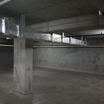 Wynajmę duże miejsce postojowe w garażu podziemnym przy ul. Domaniewskiej