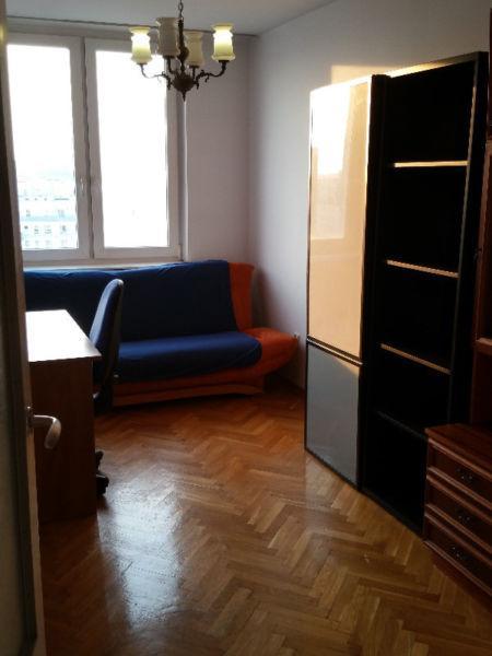 Sunny, separate ROOM for rent in Mokotów - near Mordor (10 min. walk to ul. Konstruktorska)