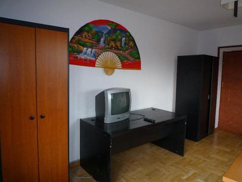 tylko 550 za duży pokój z balkonem (szybkie WIFI )do wynajęcia od zaraz.Dogodny dojazd do centru