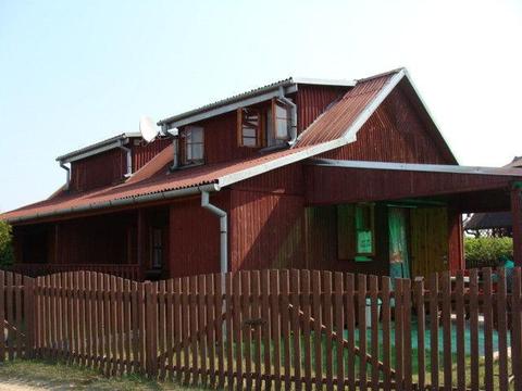 Domek letniskowy nad jeziorem. Giżycko. Mazury. Weekend majowy