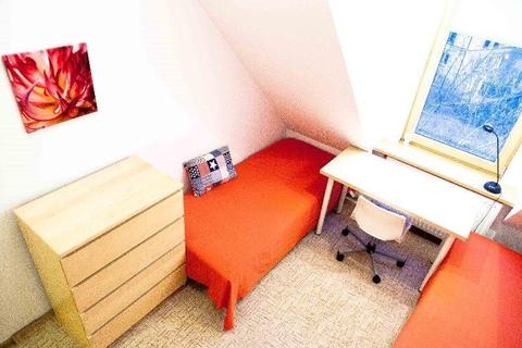 Przytulny pokój dla jednej lub dwóch osób w przytulnym mieszkaniu na Mokotowie
