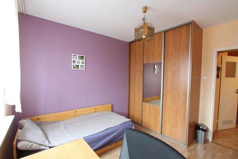 # KURDWANÓW # DALIOWA # POKÓJ 1.OS # 650