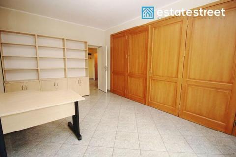 Parterowy lokal z tarasem - Grzegórzki