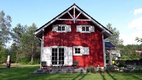 Mazury - drewniany dom wakacyjny w stylu skandynawskim