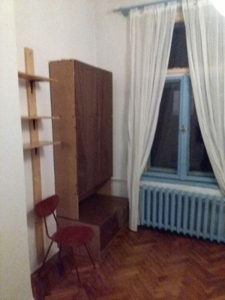 Dwupokojowe mieszkanie w znakomitej lokalizacji przy spokojnej i cichej ulicy ścisłego centrum