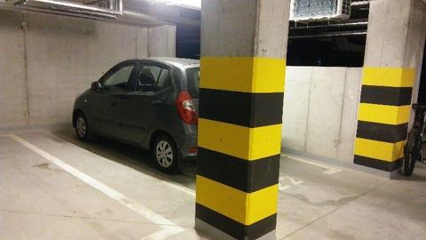 Wynajmę miejsce postojowe w garażu podziemnym