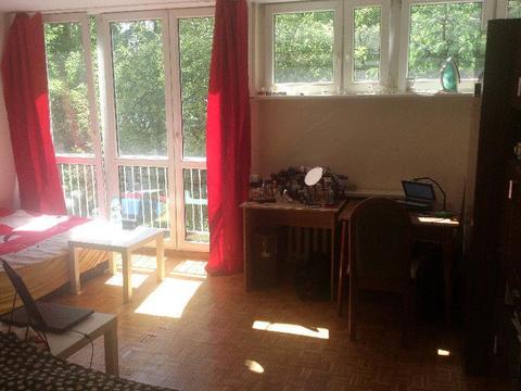 Duży jasny pokój dwuosobowy - ul. Gajowicka (ul. Zaporowska) - 490zł/os (już z rachunkami)