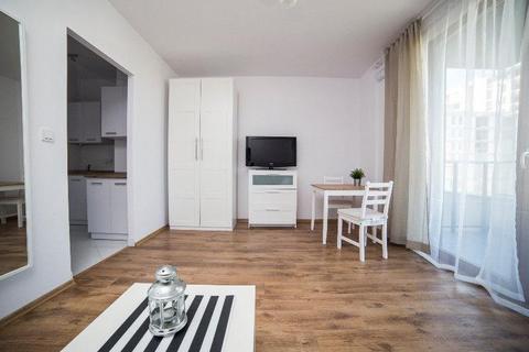 Komfortowy i nowoczesny apartament typu Studio, mieszczący się na bliskiej Woli