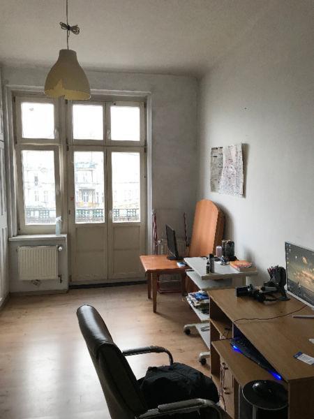 DUŻY POKÓJ 1-OSOBOWY z BALKONEM 515 ZŁ RYNEK ŁAZARSKI