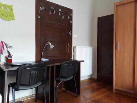Wynajmę pokój dwuosobowy w mieszkaniu trzypokojowym przy ul.Lompy