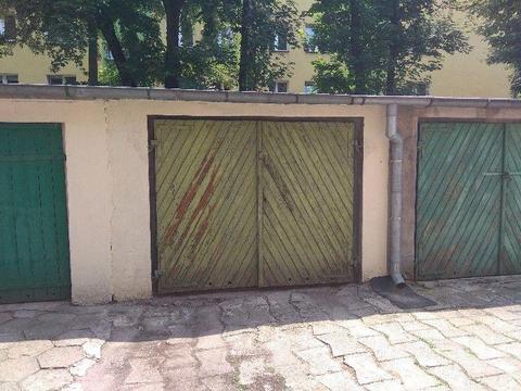 Sprzedam murowany garaż - Gliwice ul. Racławicka