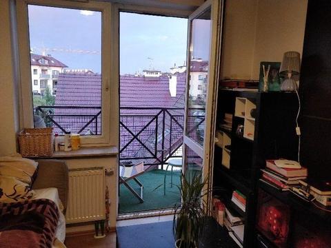 Duzy pokój dla pary (lub jednoosobowy) z balkonem, Mydlniki, 840 zł (media wliczone)