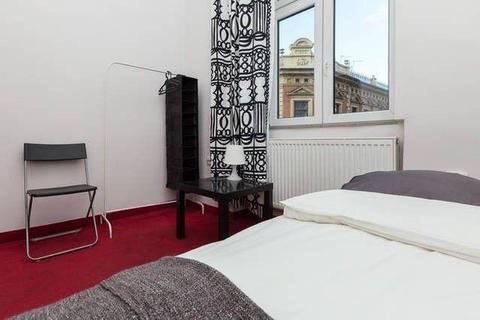 3 x FURNISHED SINGLE SMALL ROOMS FOR RENT, DŁUGA STREET, CENTER