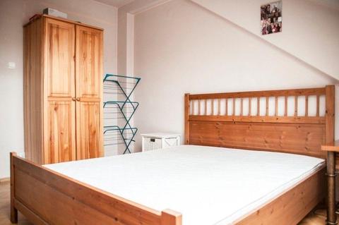 Pokój dla pary lub jednej dziewczyny - blisko kampus Uj