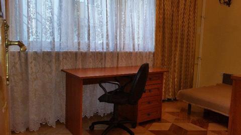 Comfortable room for rent near METRO, Galeria Mokotów & Łazarski University!