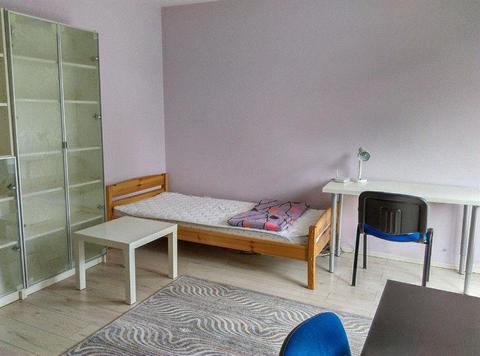 POKÓJ DLA 2 - ÓCH STUDENTEK - CZERWONE MAKI- CHMIELENIEC