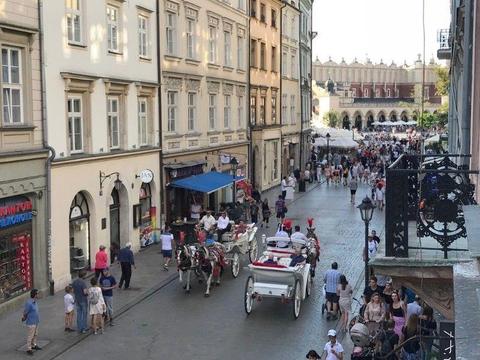 ŚCISŁE CENTRUM - ul. GRODZKA z widokiem na Rynek