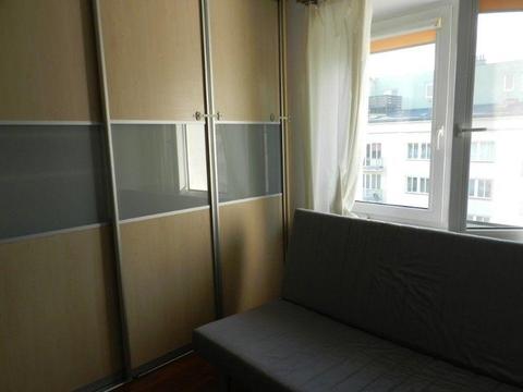 Pokój do wynajęcia- świetna lokalizacja! / Room for rent in great location!