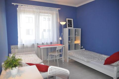 Miejsce w pokoju dwuosobowym 400zł