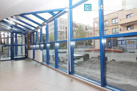 Piękny i duży - idealny lokal pod usługi !