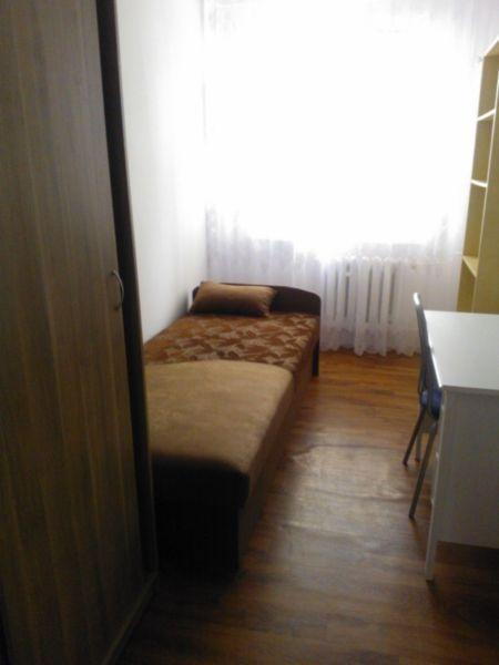 Pokój jednoosobowy dla dziewczyny