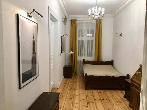 Pokój w historycznym centrum przy placu Bema / Room for rent in historical center