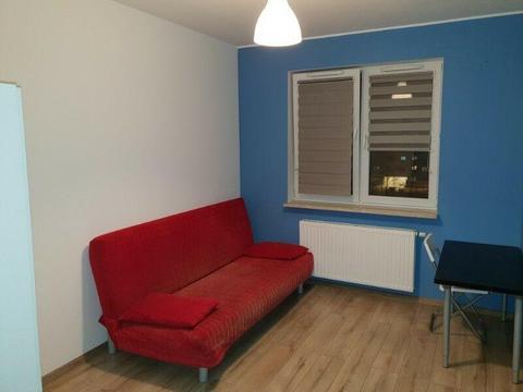 Wynajmę nowoczesny nieprzechodni pokój od zaraz, ul. Batalionów Chłopskich 87