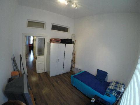 Umeblowany pokój w mieszkaniu na Starym Podgórzu - stała cena, all inclusive!!! :)