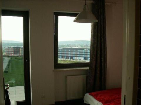 Jedynka w apartamentowcu Koloseum,Ruczaj,tramwaj,Kampus,Shell,Nokia, Motorola,HSBC,Sabre,Ericsson