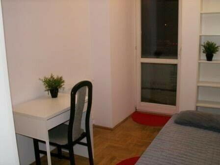 Jedynka z balkonem,Ruczaj, Kampus, Motorola,Nokia,Buma, Shell, HSBC, Ericsson, Sabre