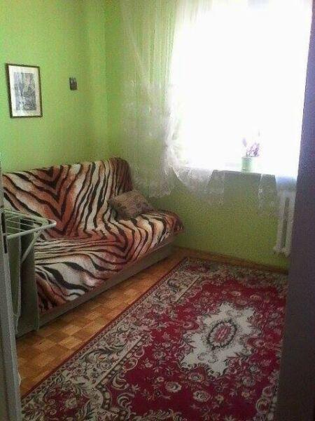 PRZESTRONNY POKÓJ,NIE PRZECHODNI