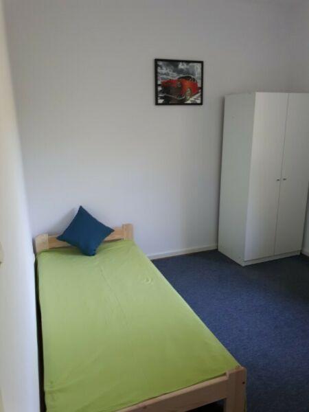 **Duży jasny pokój zaraz obok Parku Szczęśliwickiego**Room to let