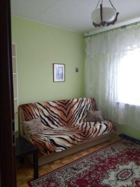 PRZESTRONNY POKÓJ,NIE PRZECHODNI