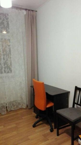 Niezależny pokój do wynajęcia w 2-pokojowym mieszkaniu- Centrum