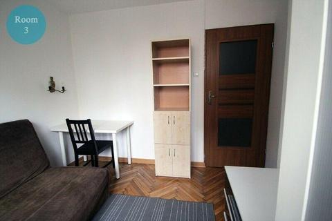 Room for rent in 3 rooms flat (Krowodrza Górka Distict)/Pokój do wynajęcia w 3 pokojowym mieszkaniu