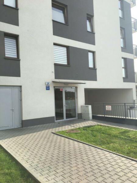 [ENG] Poznańska, m. postojowe w garażu podziemnym