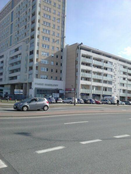 Sprzedam miejsce postojowe w garażu podziemnym ul. Bora-Komorowskiego 21