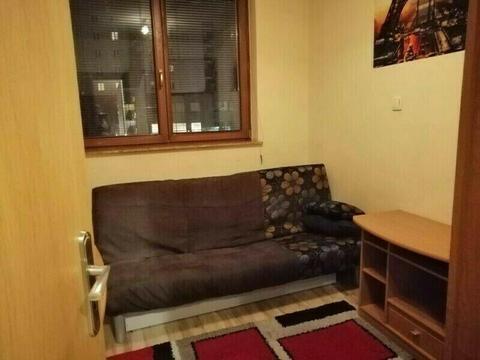 2 pok. w FABRYCE CZEKOLADY UL. ŁAOKIETKA 8A W CENIE MIEJSCE POSTOJOWE