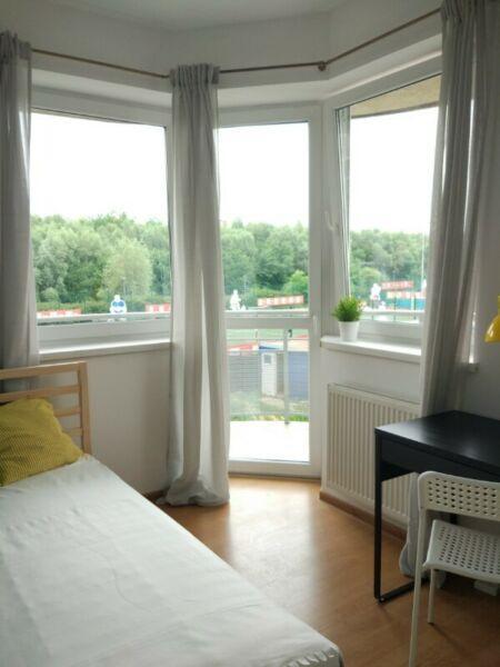 Przytulny pokój z balkonem - Ruczaj, Kapelanka, UJ, HSBC, Lipińskiego