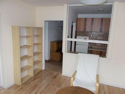 BRONOWICE przechodni pokój ul. Bronowicka / Wesele