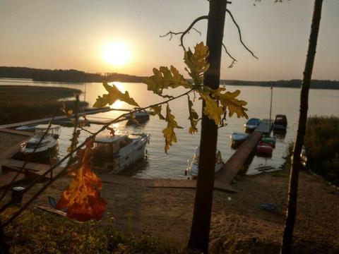 Wynajem domkow nad jeziorem Bełdany w Piaskach Ośrodek Mazurski Gaj