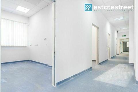 Lokale na Podgórzu ul Wielicka 120m2 i 128m2